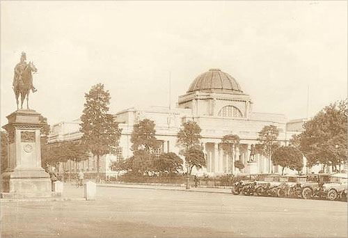 Statue of Godfrey, First Viscount Tredegar, Cathays Park, Cardiff