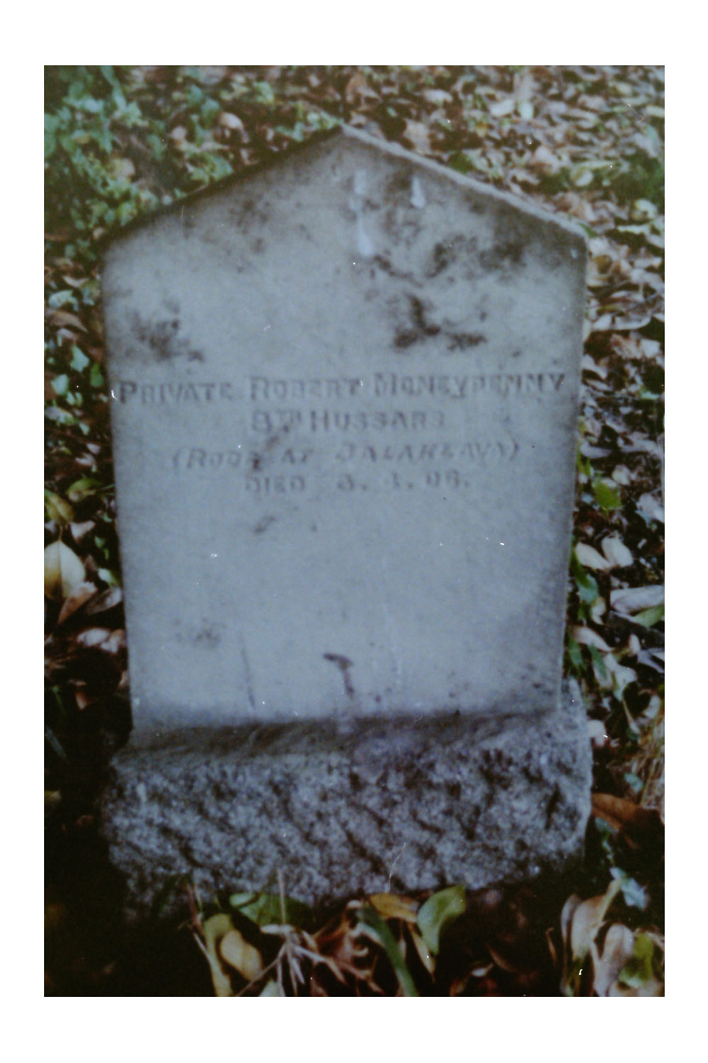 Robert Moneypenny's gravestone. Click to enlarge.